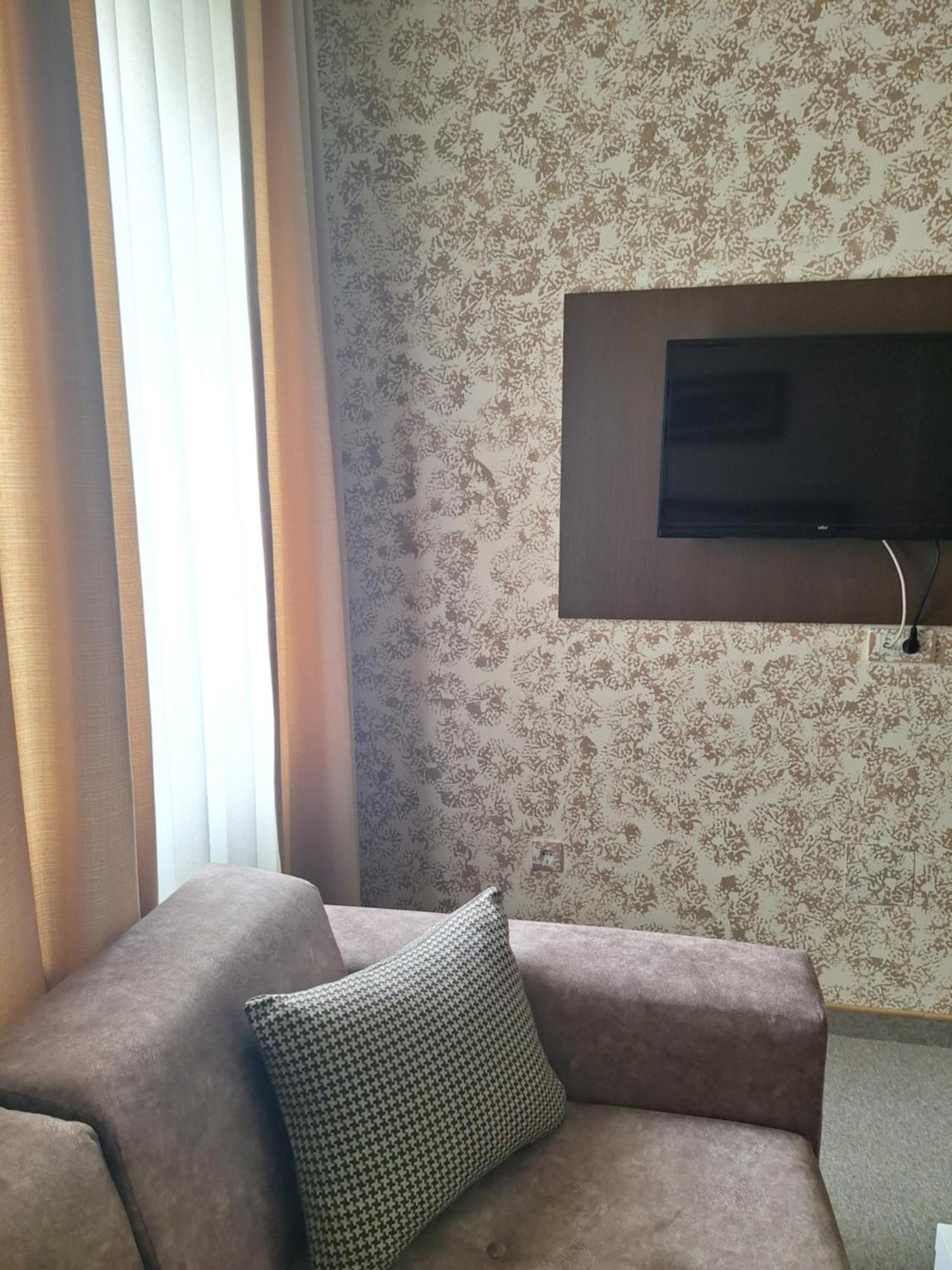 Garni Hotel Ema Kragujevac Eksteriør bilde