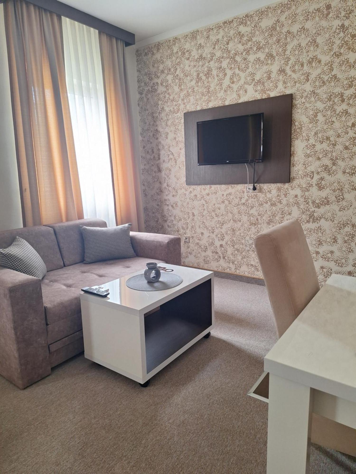 Garni Hotel Ema Kragujevac Eksteriør bilde