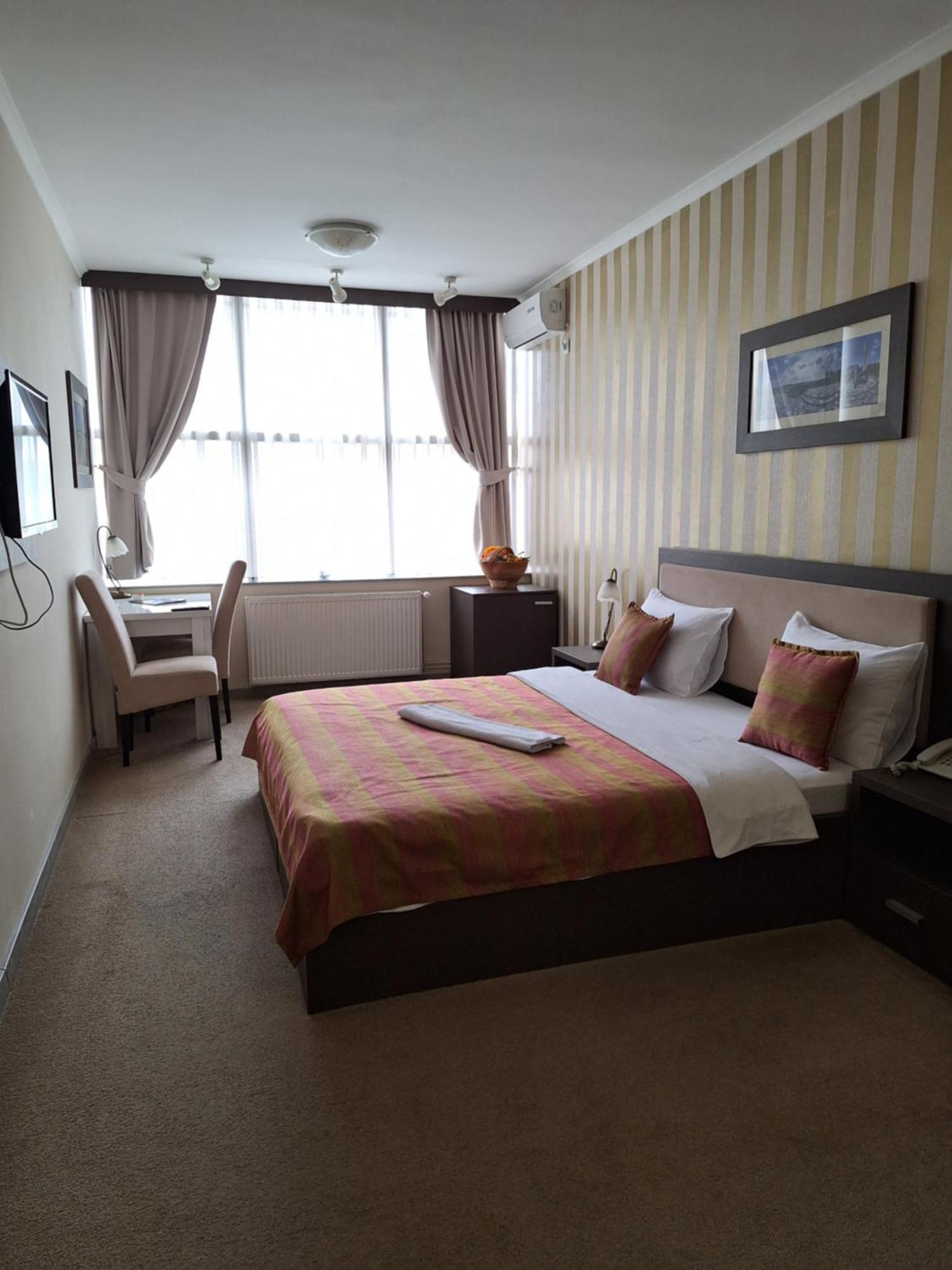 Garni Hotel Ema Kragujevac Eksteriør bilde