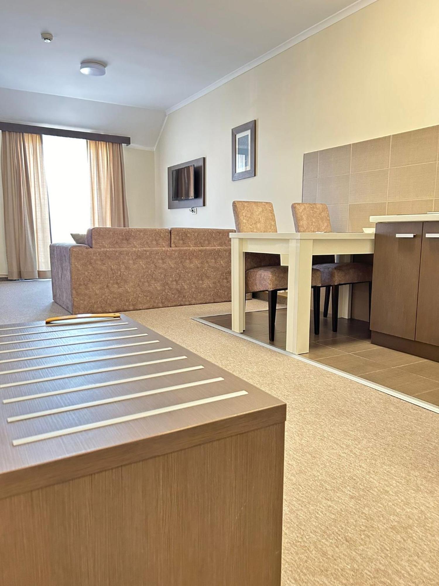 Garni Hotel Ema Kragujevac Eksteriør bilde